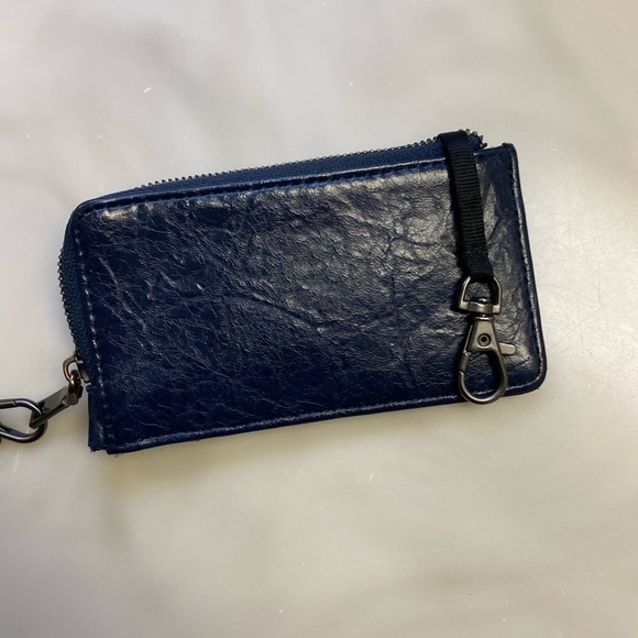 Wristlet - Picture 2 of 3